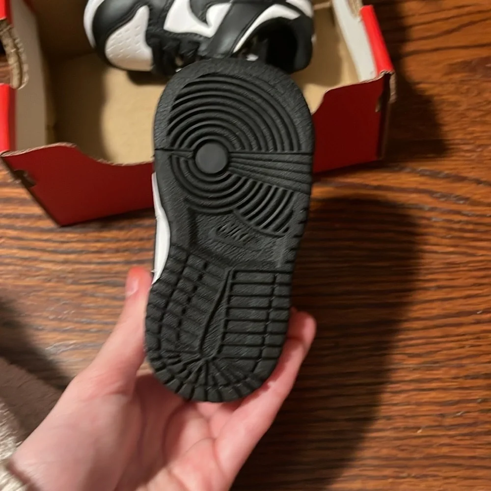 Nike panda dunks - Picture 3 of 4